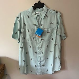 Columbia Sportswear Company Utilizer Printed Woven Short Sleeve Button Up Shirt